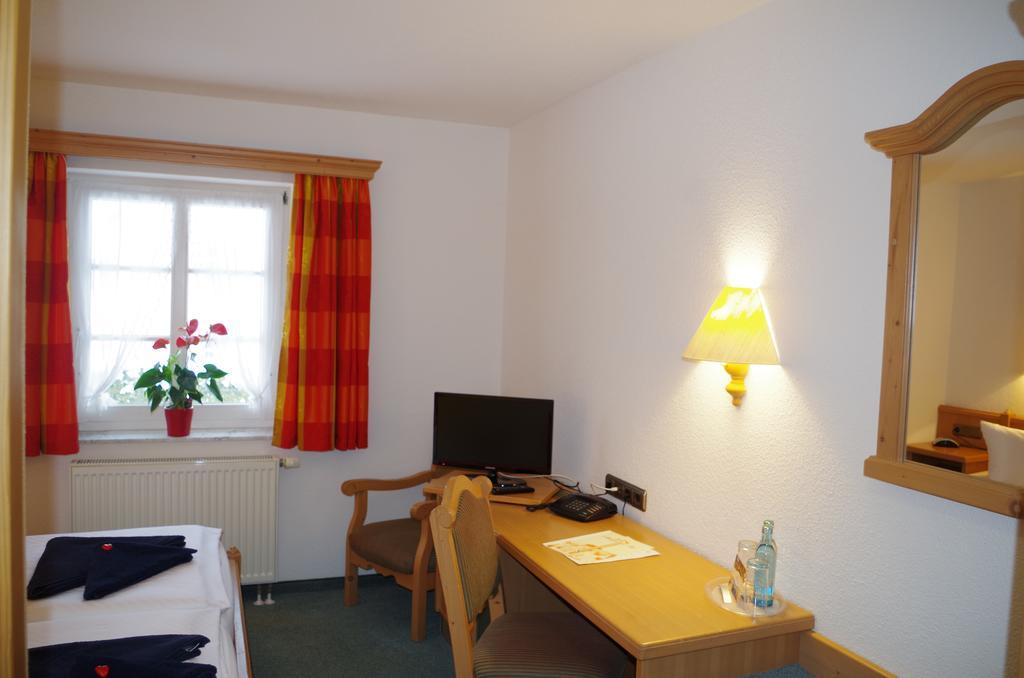 Hotel Alttolkewitzer Hof Dresden Ngoại thất bức ảnh