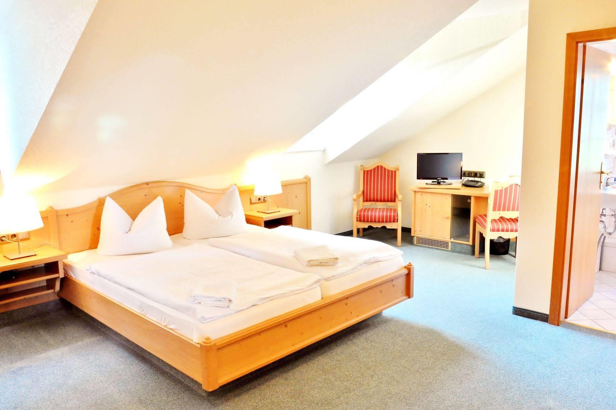 Hotel Alttolkewitzer Hof Dresden Ngoại thất bức ảnh